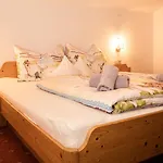 Fruehstueckspension Gweil Guest house