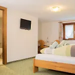 Fruehstueckspension Gweil Guest house 3*