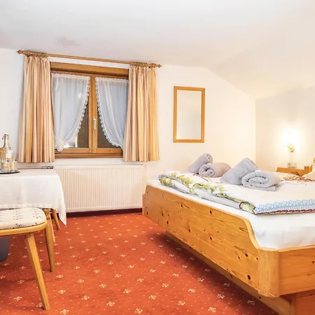 Fruehstueckspension Gweil Guest house